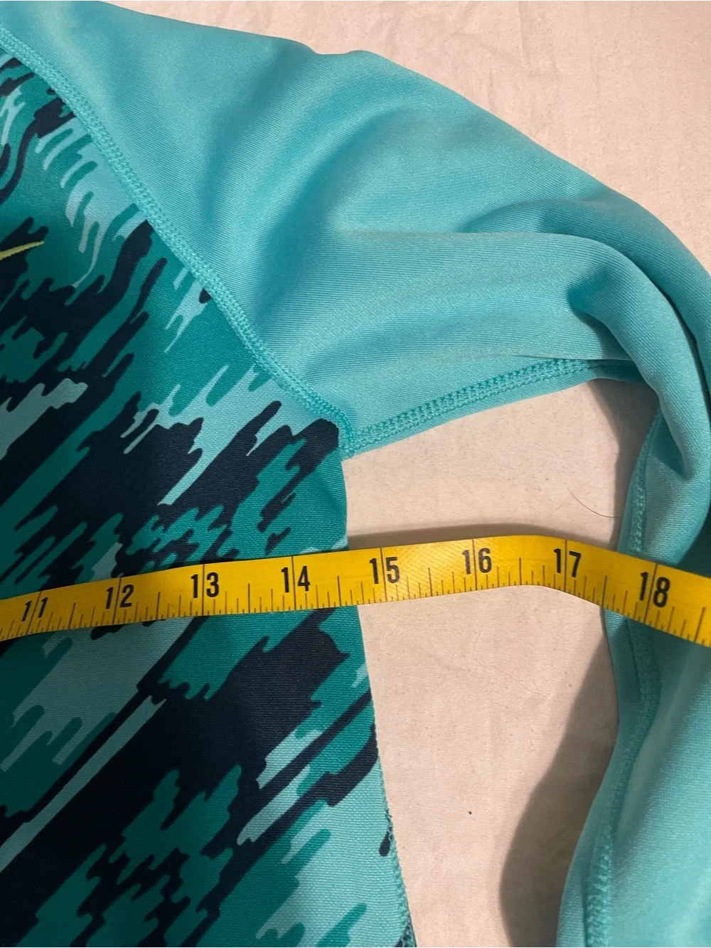 Nike Kids Teal & Navy Patterned Long-Sleeve Swim Rashguard